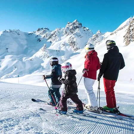 Confortable 2 Pièces, Skis Aux Pieds, Proche Commerces, Animaux Admis - Fr-1-182a-43 * Courchevel